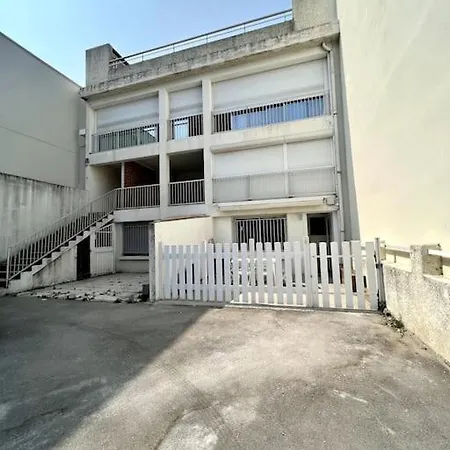Beau T2 Climatise Et Avec Parking A Carnon Apartmán